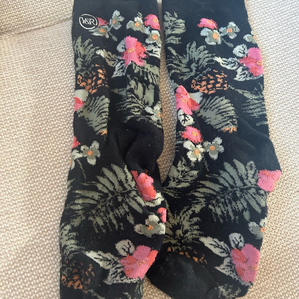 FLORAL socks! - Picture 2 of 7